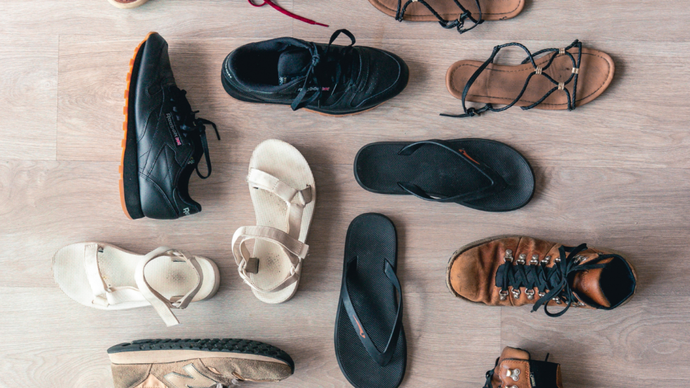 viele Schuhe